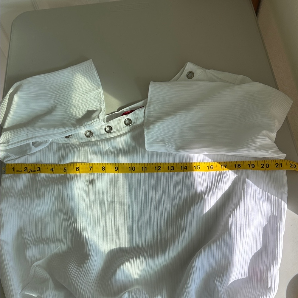 Jennifer Lopez Off-Shoulder White Grommet-Trim Blouse Size Large - Picture 8 of 16